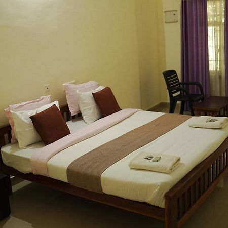 Wayanad Royal Stream Bed & Breakfast Калпата Екстериор снимка