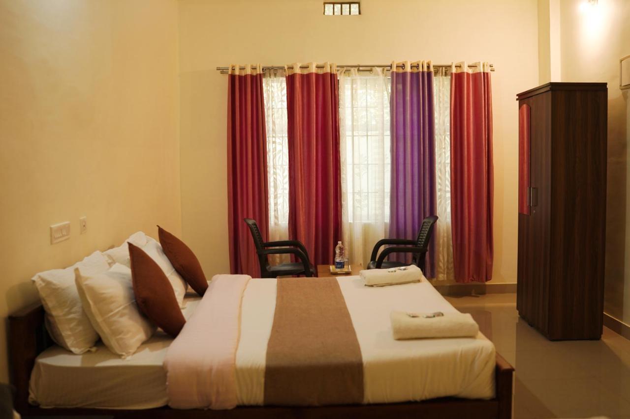 Wayanad Royal Stream Bed & Breakfast Калпата Екстериор снимка