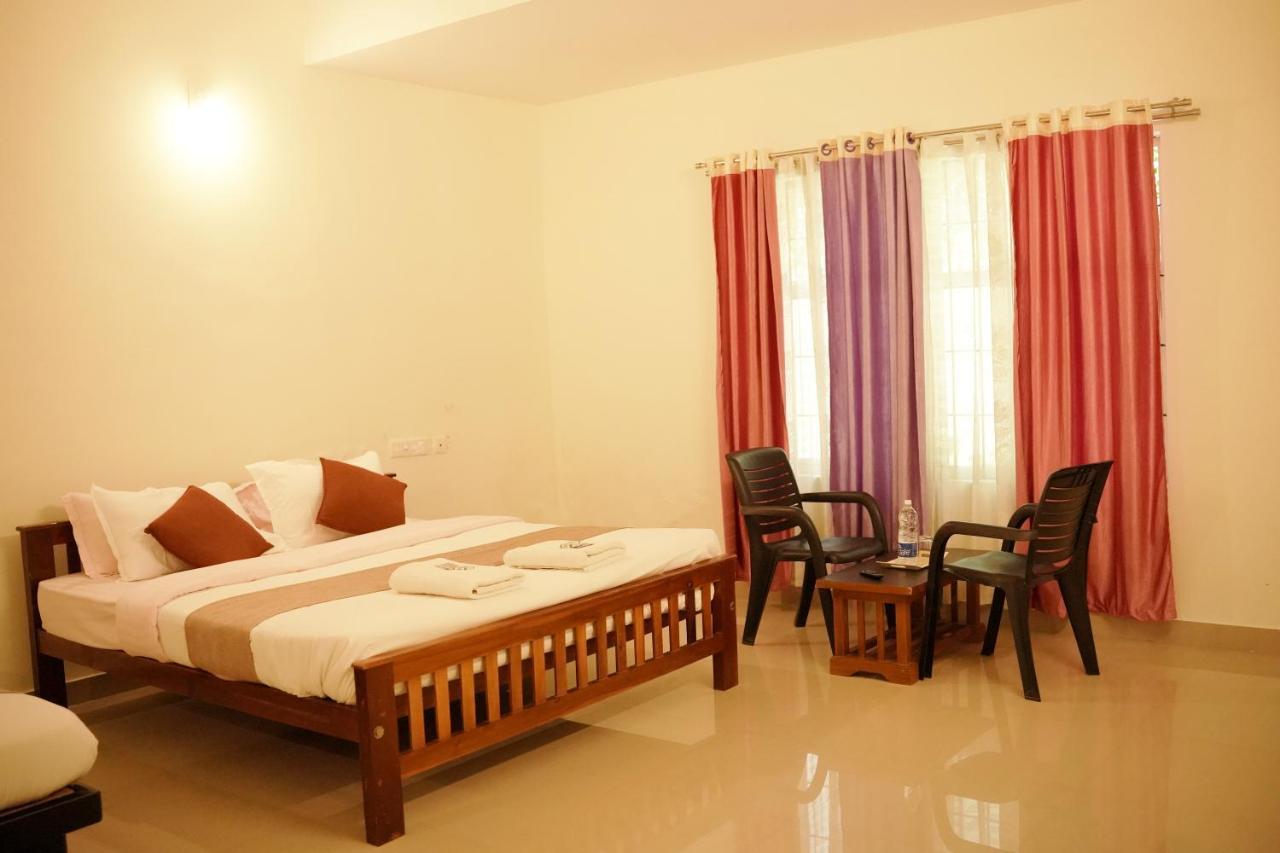 Wayanad Royal Stream Bed & Breakfast Калпата Екстериор снимка