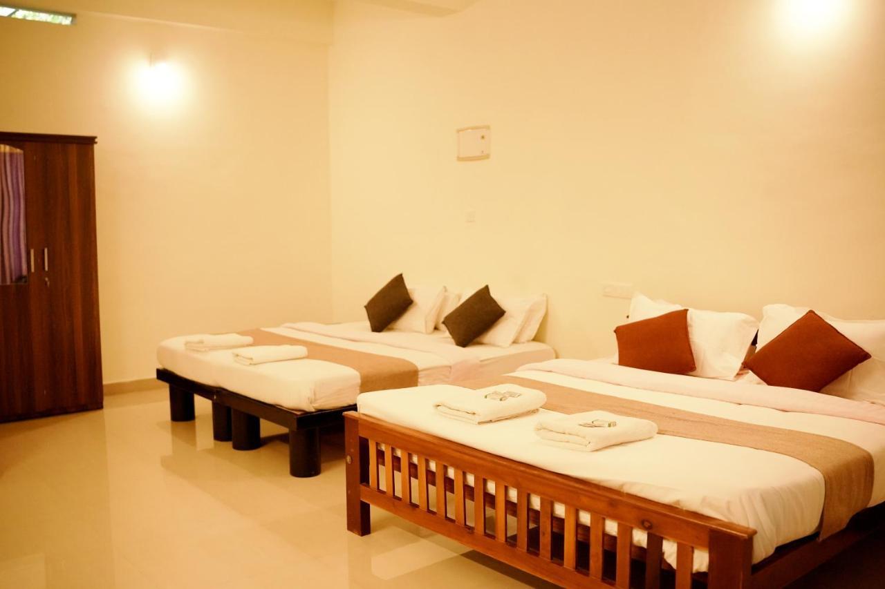 Wayanad Royal Stream Bed & Breakfast Калпата Екстериор снимка