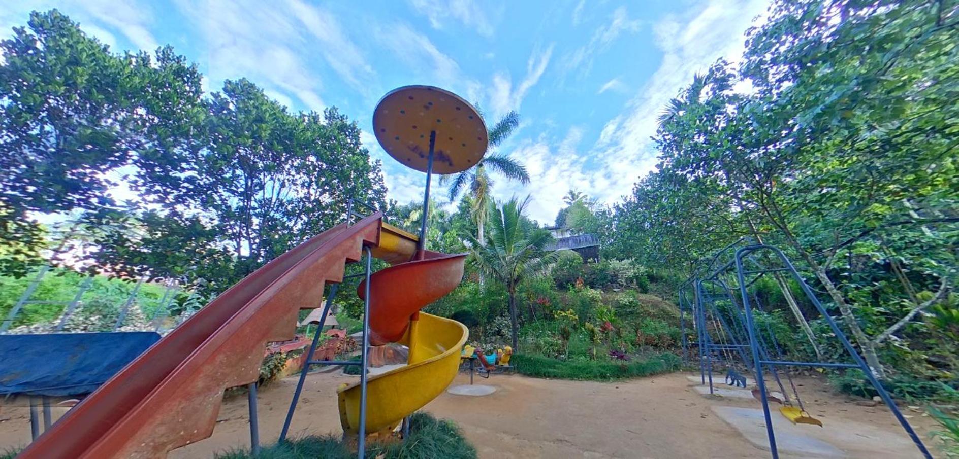 Wayanad Royal Stream Bed & Breakfast Калпата Екстериор снимка