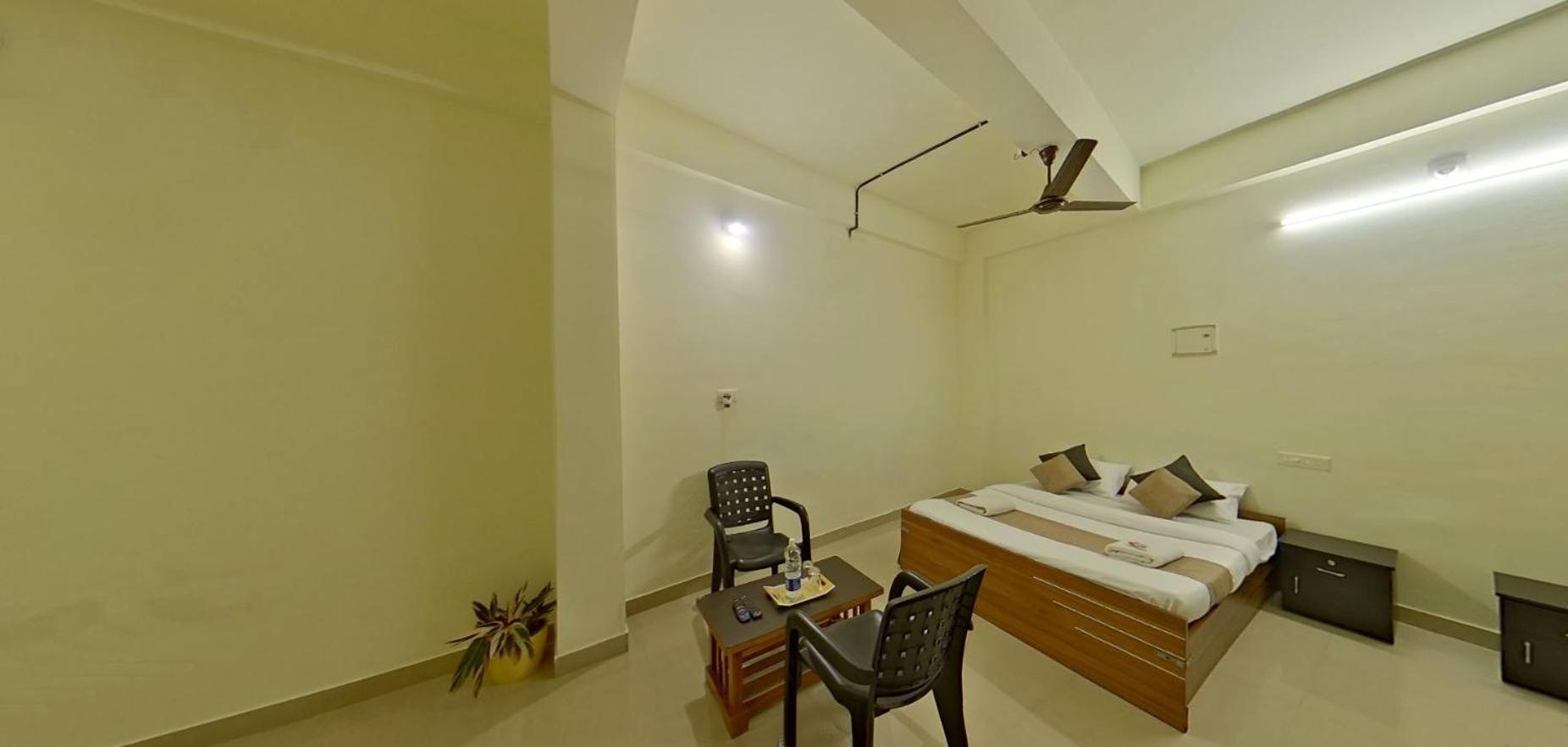 Wayanad Royal Stream Bed & Breakfast Калпата Екстериор снимка